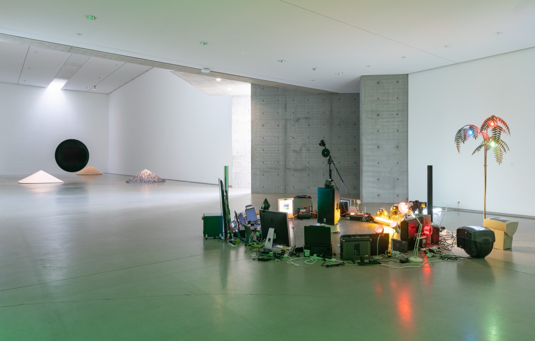 09_troika_pink-noise_langen-foundation.jpg